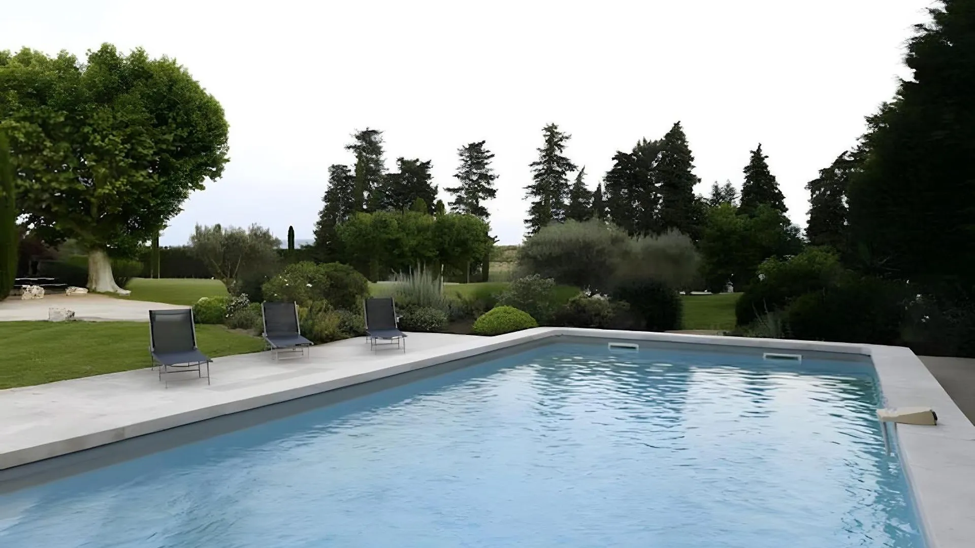 Holiday home Mas De Charme Caumont Sur Durance Villa
