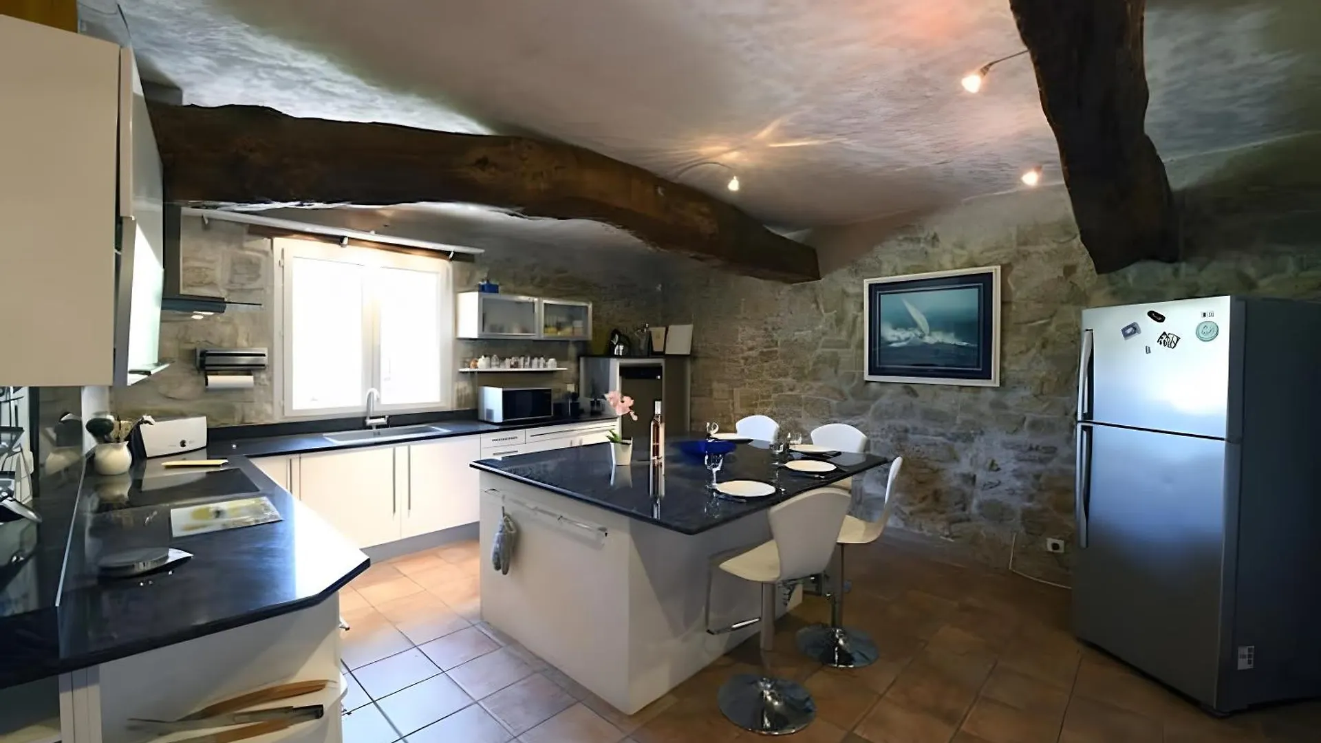 Holiday home Mas De Charme Caumont Sur Durance Villa
