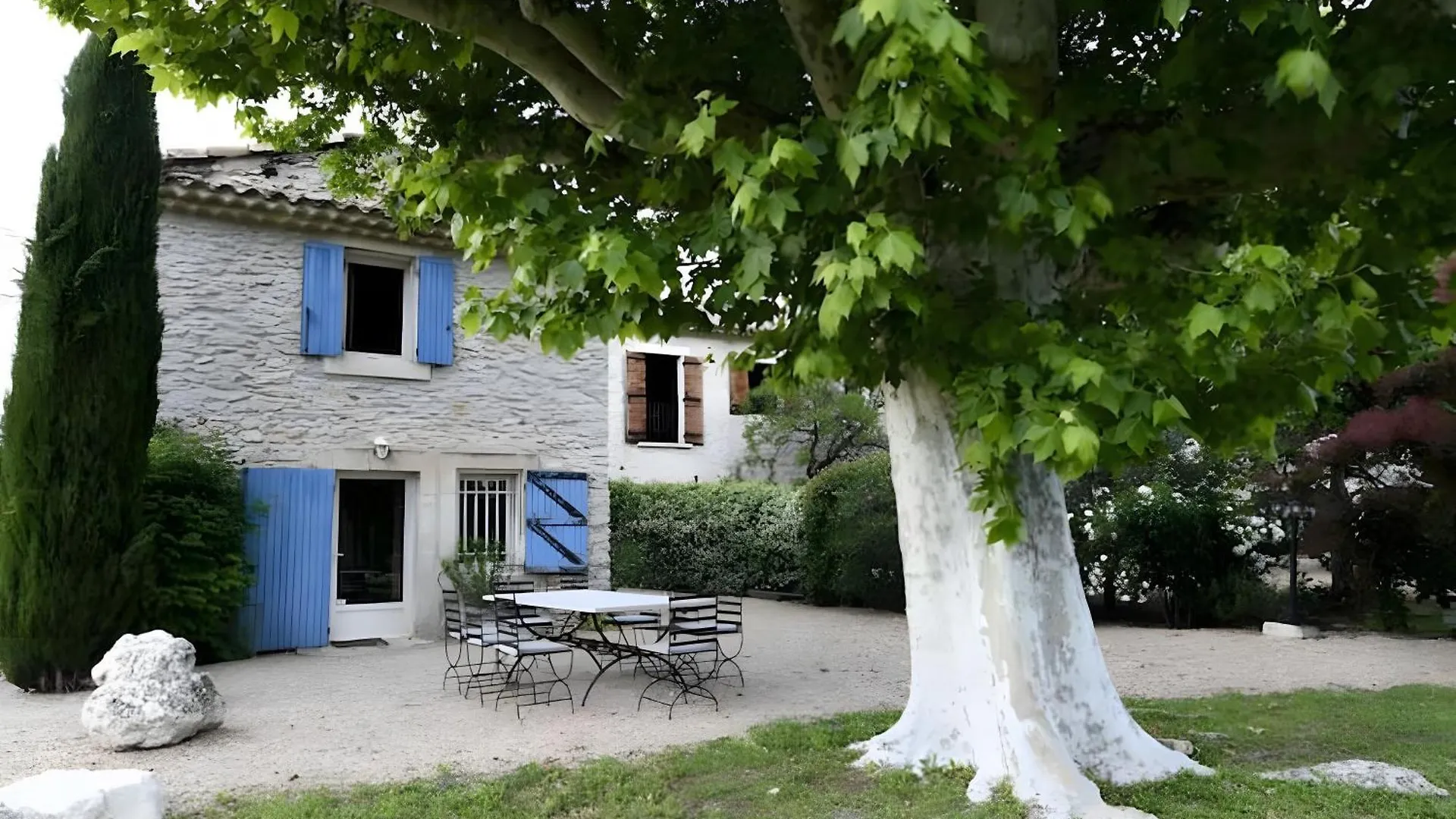 Holiday home Mas De Charme Caumont Sur Durance Villa