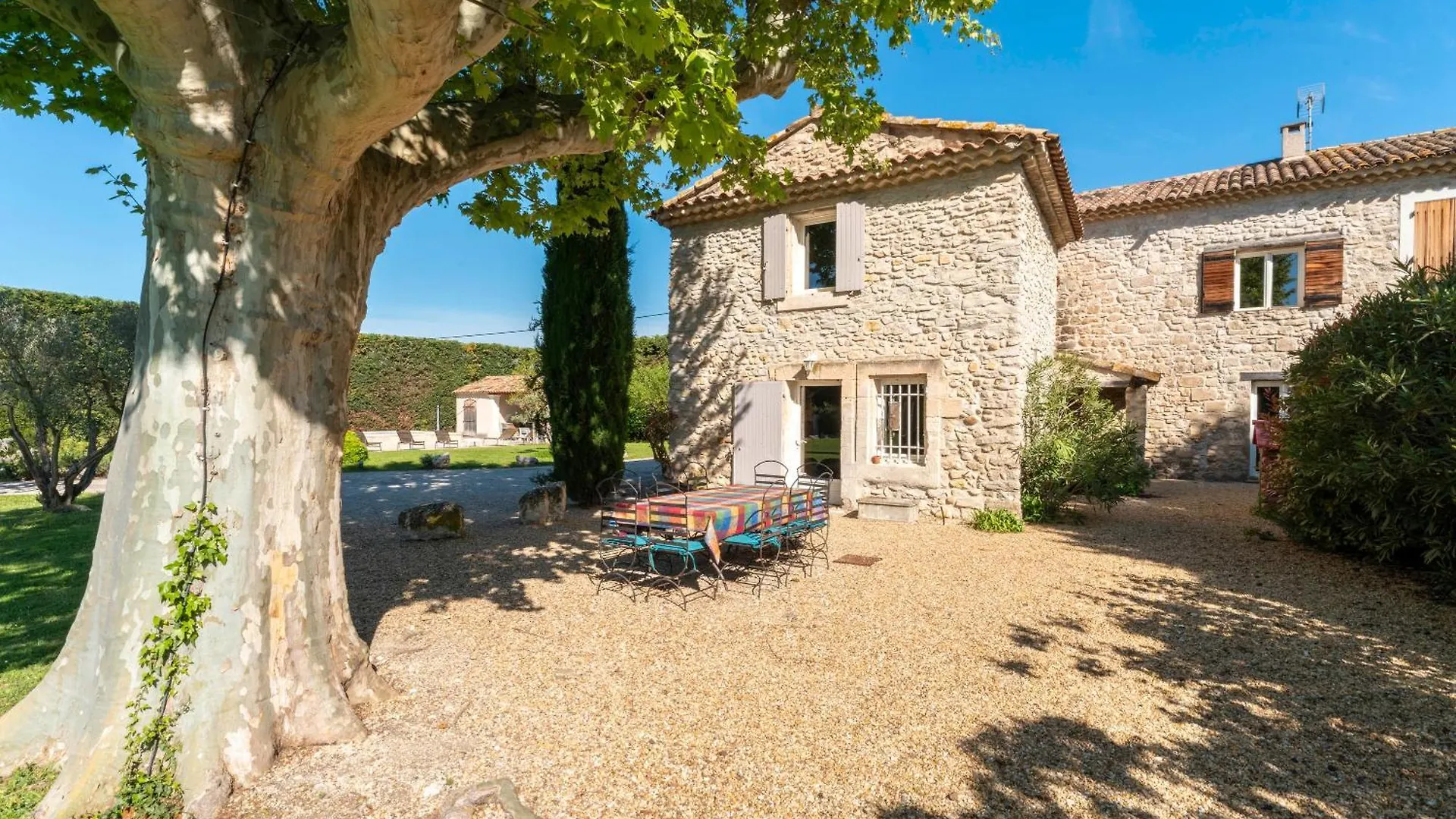 Holiday home Mas De Charme Caumont Sur Durance Villa France