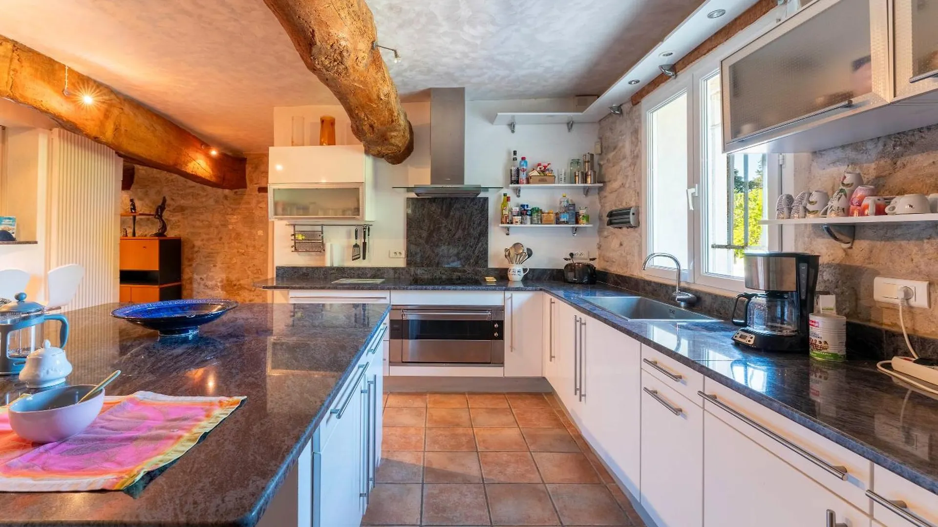 Mas De Charme Caumont Sur Durance Villa 0*, Caumont-sur-Durance
