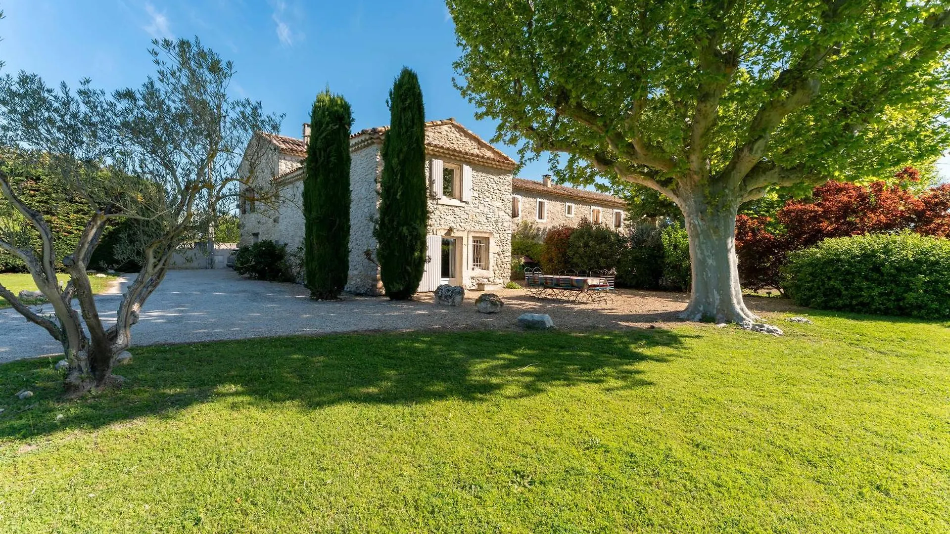 Mas De Charme Caumont Sur Durance Villa Holiday home Caumont-sur-Durance